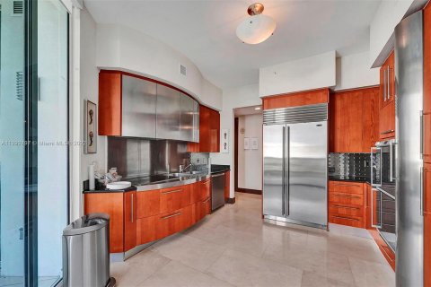 Condo in Sunny Isles Beach, Florida, 3 bedrooms  № 611627 - photo 10