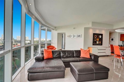 Condo in Sunny Isles Beach, Florida, 3 bedrooms  № 611627 - photo 7