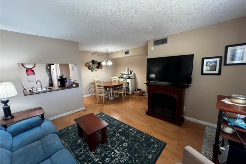 Condo in Sunrise, Florida, 2 bedrooms  № 1142204 - photo 10