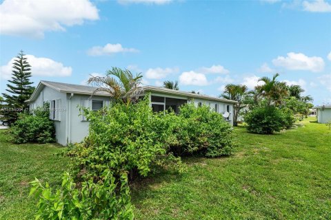 Villa ou maison à vendre à Margate, Floride: 2 chambres, 130.06 m2 № 1305492 - photo 22