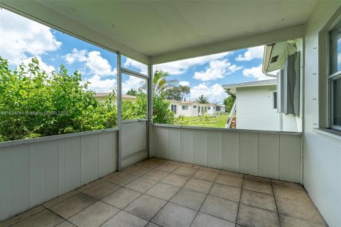 Casa en venta en Margate, Florida, 2 dormitorios, 130.06 m2 № 1305492 - foto 21