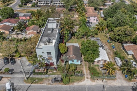 Immobilier commercial à vendre à Miami, Floride: 108.14 m2 № 1305457 - photo 3