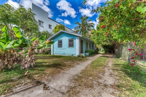 Immobilier commercial à vendre à Miami, Floride: 108.14 m2 № 1305457 - photo 7