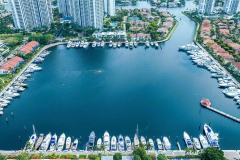 Terreno en venta en Aventura, Florida № 1188671 - foto 11