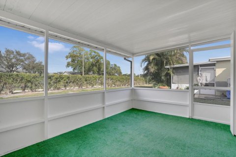 Villa ou maison à vendre à Delray Beach, Floride: 2 chambres, 91.23 m2 № 1098643 - photo 2