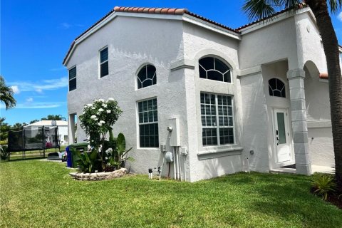 Villa ou maison à vendre à Pembroke Pines, Floride: 4 chambres, 209.4 m2 № 928081 - photo 5