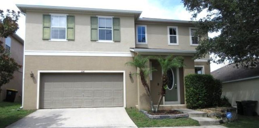 House in Davenport, Florida 3 bedrooms, 207.26 sq.m. № 1363126