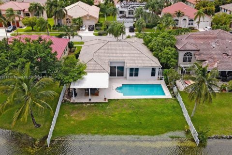 Villa ou maison à vendre à Pembroke Pines, Floride: 4 chambres, 218.51 m2 № 1407832 - photo 21