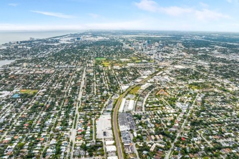 Immobilier commercial à vendre à Fort Lauderdale, Floride № 1134922 - photo 18