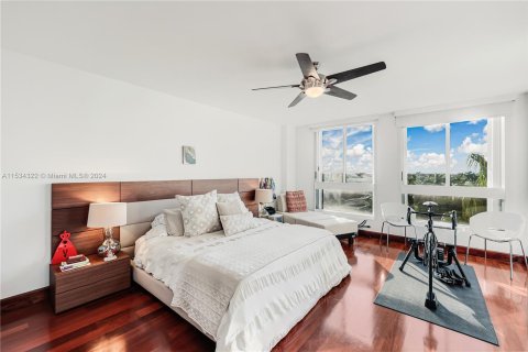Condominio en venta en Key Biscayne, Florida, 3 dormitorios, 289.11 m2 № 1013701 - foto 15