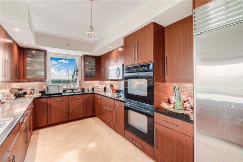 Condominio en venta en Key Biscayne, Florida, 3 dormitorios, 289.11 m2 № 1013701 - foto 10