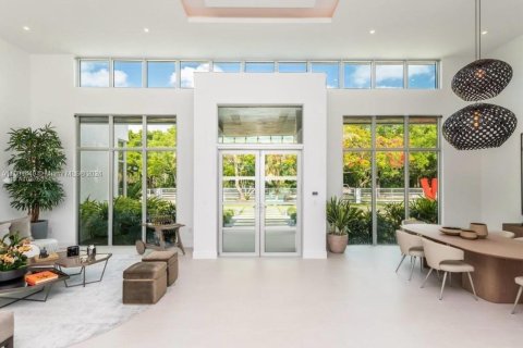 Villa ou maison à vendre à Pinecrest, Floride: 6 chambres, 523.41 m2 № 1220646 - photo 4