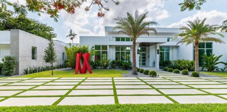 Villa ou maison à Pinecrest, Floride 6 chambres, 523.41 m2 № 1220646