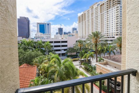 Condo in Fort Lauderdale, Florida, 3 bedrooms  № 1220645 - photo 22