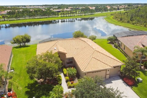 Villa ou maison à vendre à Kissimmee, Floride: 3 chambres, 243.03 m2 № 1311771 - photo 2