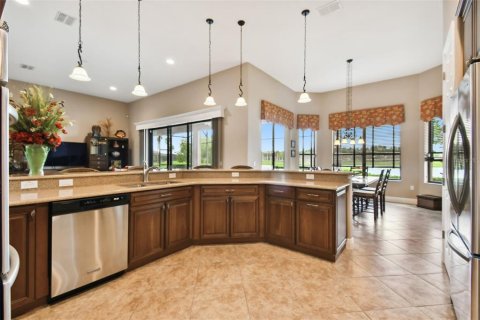 Villa ou maison à vendre à Kissimmee, Floride: 3 chambres, 243.03 m2 № 1311771 - photo 11