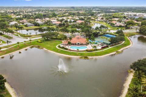 House in Wellington, Florida 5 bedrooms, 300.82 sq.m. № 1178341 - photo 6