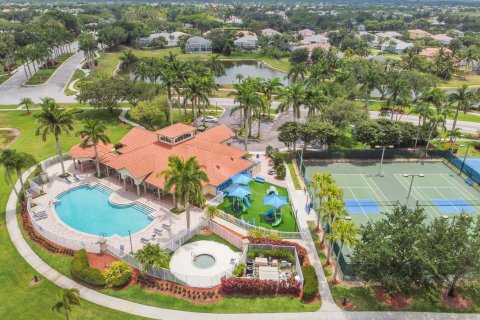 House in Wellington, Florida 5 bedrooms, 300.82 sq.m. № 1178341 - photo 4