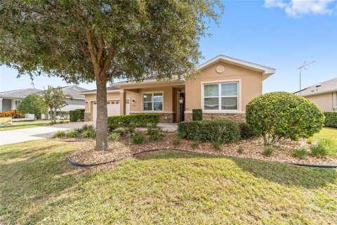 Villa ou maison à vendre à Ocala, Floride: 2 chambres, 180.23 m2 № 1422422 - photo 1