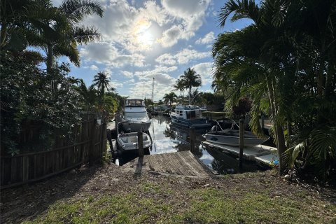 House in Fort Lauderdale, Florida 3 bedrooms, 153.75 sq.m. № 1096292 - photo 13