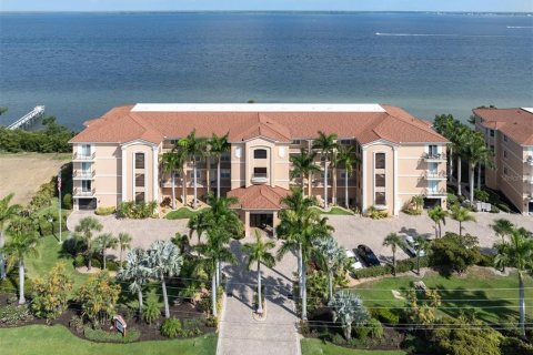 Condo in Punta Gorda, Florida, 3 bedrooms  № 1202355 - photo 1