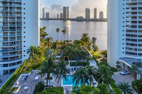 Condominio en venta en Aventura, Florida, 3 dormitorios, 170.94 m2 № 1410416 - foto 2