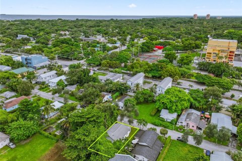 Villa ou maison à vendre à Coral Gables, Floride: 3 chambres, 96.25 m2 № 1362395 - photo 6