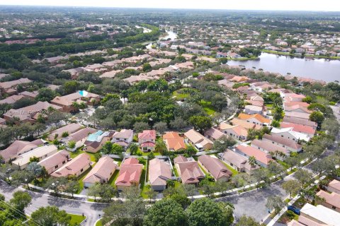 Villa ou maison à vendre à Weston, Floride: 3 chambres, 127.09 m2 № 1364139 - photo 18