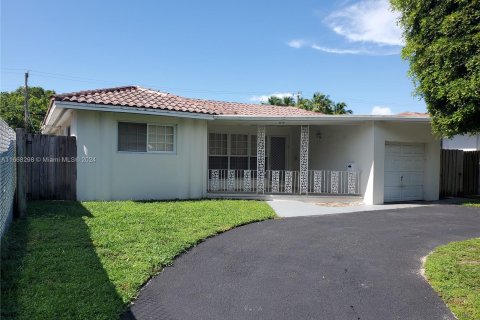 Casa en venta en Miami Beach, Florida, 2 dormitorios № 1395254 - foto 1