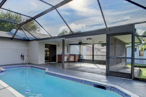 Casa en venta en Lake Worth, Florida, 3 dormitorios, 148.55 m2 № 1395199 - foto 3