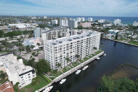 Copropriété à vendre à Pompano Beach, Floride: 3 chambres, 176.51 m2 № 1154378 - photo 1