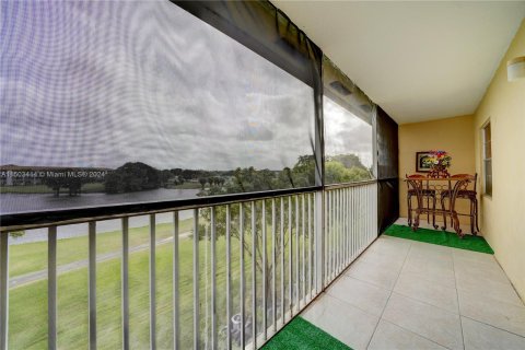 Condominio en venta en Pembroke Pines, Florida, 2 dormitorios, 88.54 m2 № 940649 - foto 17