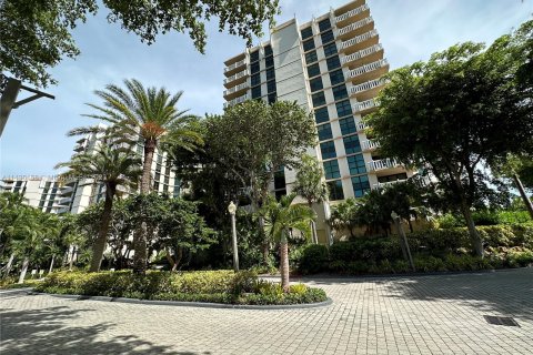 Condominio en venta en Key Biscayne, Florida, 2 dormitorios, 165.55 m2 № 668353 - foto 1