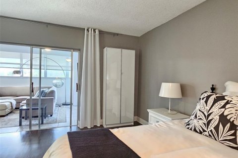 Condo in Lauderhill, Florida, 1 bedroom  № 1221523 - photo 24