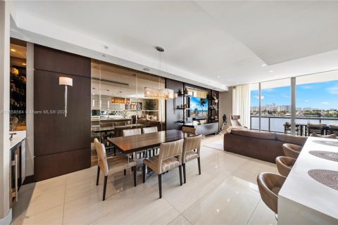 Condo in Aventura, Florida, 3 bedrooms  № 1367002 - photo 14