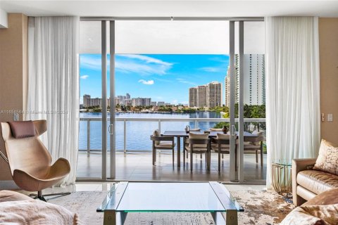 Condominio en alquiler en Aventura, Florida, 3 dormitorios, 237.74 m2 № 1367002 - foto 16