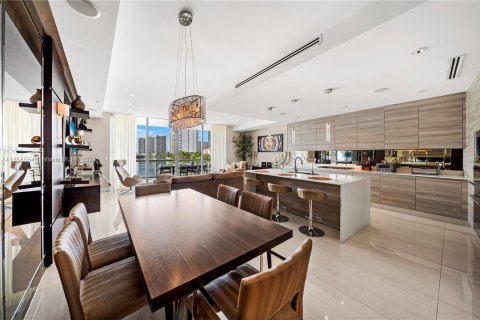 Condo in Aventura, Florida, 3 bedrooms  № 1367002 - photo 11