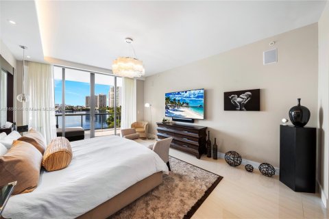 Condo in Aventura, Florida, 3 bedrooms  № 1367002 - photo 18