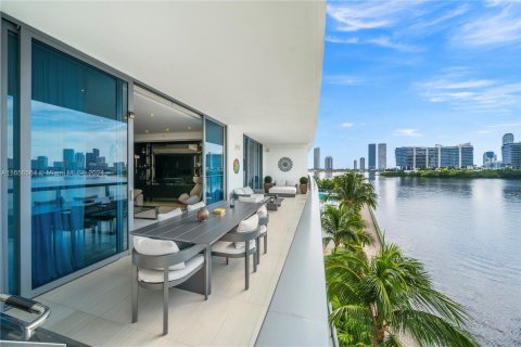 Copropriété à louer à Aventura, Floride: 3 chambres, 237.74 m2 № 1367002 - photo 3