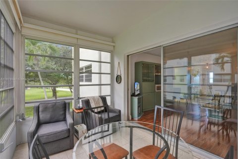 Copropriété à vendre à Lauderdale Lakes, Floride: 2 chambres, 87.7 m2 № 1406377 - photo 22