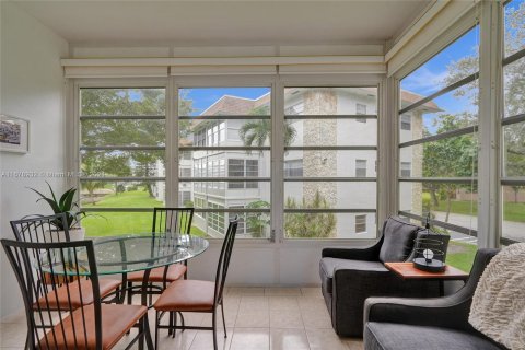 Copropriété à vendre à Lauderdale Lakes, Floride: 2 chambres, 87.7 m2 № 1406377 - photo 19