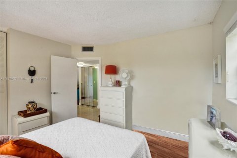 Copropriété à vendre à Lauderdale Lakes, Floride: 2 chambres, 87.7 m2 № 1406377 - photo 29