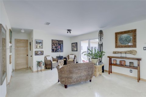 Casa en venta en Hollywood, Florida, 2 dormitorios, 172.15 m2 № 7201 - foto 16