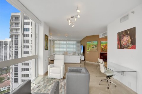 Condo in Aventura, Florida, 2 bedrooms  № 1100950 - photo 8