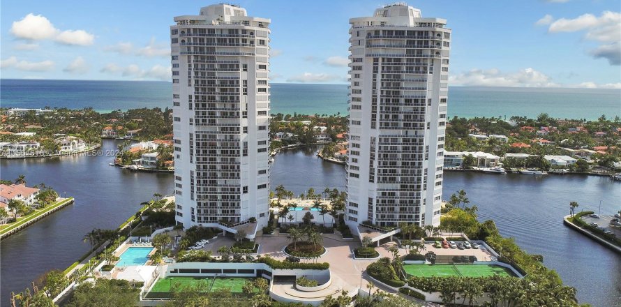 Condo à Aventura, Floride, 2 chambres  № 1100950