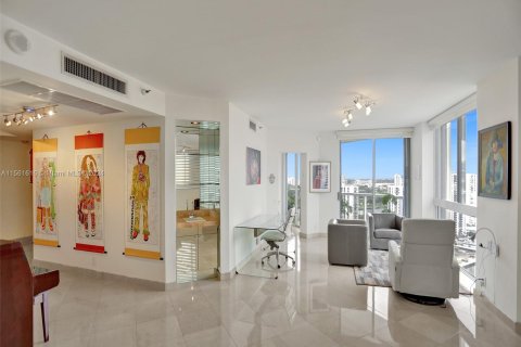 Condo in Aventura, Florida, 2 bedrooms  № 1100950 - photo 13