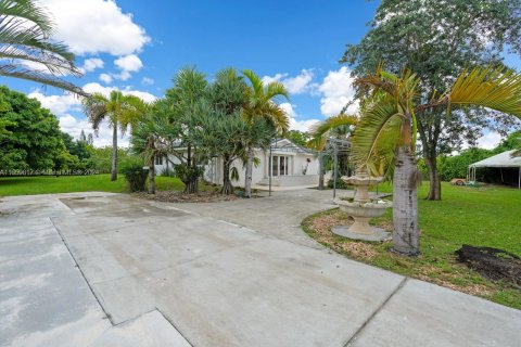 Terreno en venta en Miami, Florida № 1364801 - foto 10