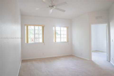 Townhouse in Oakland Park, Florida 3 bedrooms, 140.65 sq.m. № 1364795 - photo 9