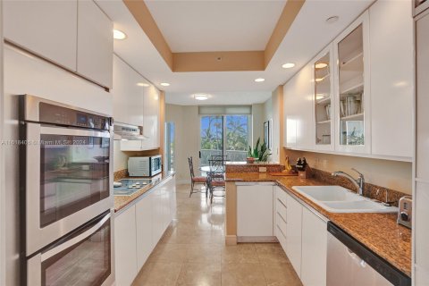 Condo in Aventura, Florida, 3 bedrooms  № 1242220 - photo 10