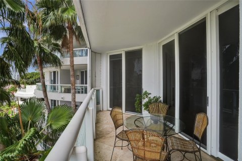 Copropriété à vendre à Aventura, Floride: 3 chambres, 244.33 m2 № 1242220 - photo 17